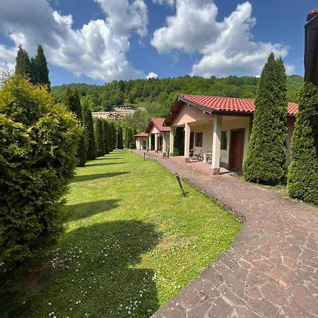 Вили Тихия Кът Ribarica Exterior foto